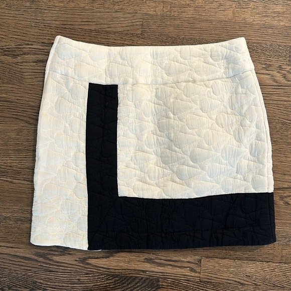 Adorable quilted Anthro mini skirt - Picture 2 of 3